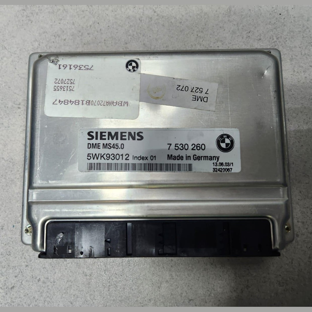 2001-2010 BMW 525i Engine Control Unit 7530260 E65 730 M54 