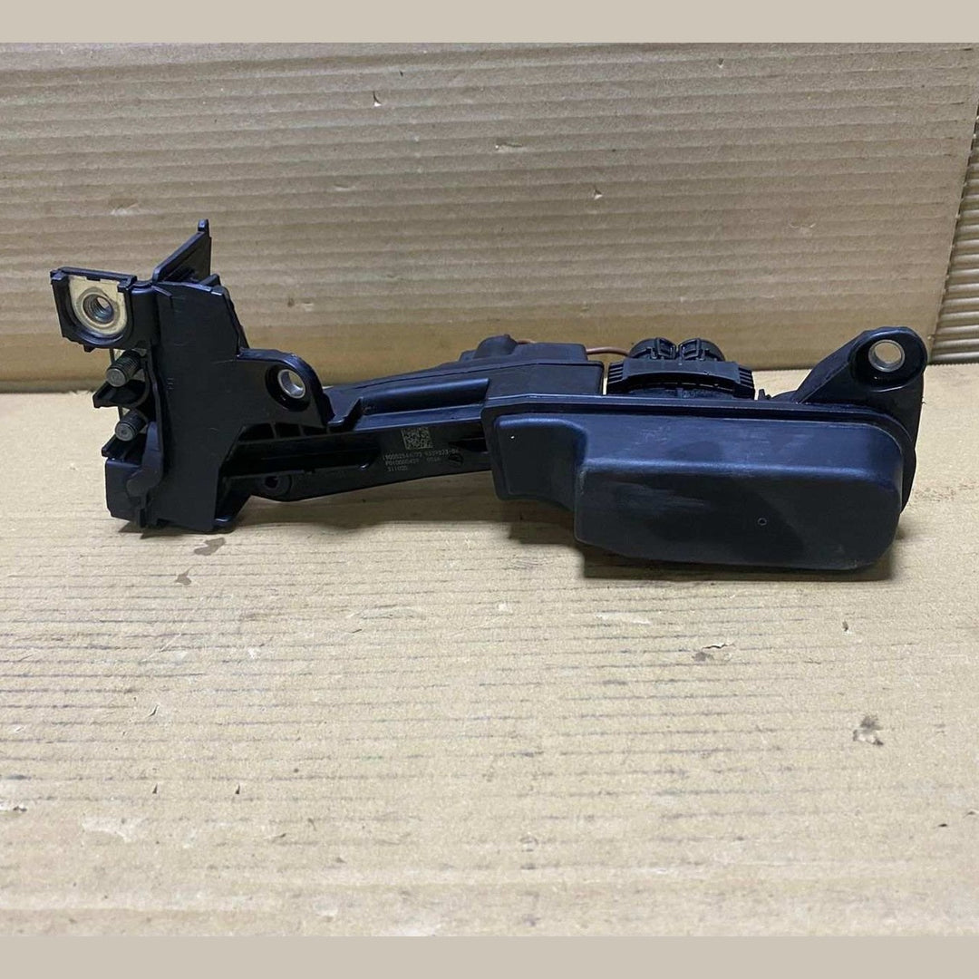 2017-2024 BMW X3 G01 Battery Junction Box 9339823