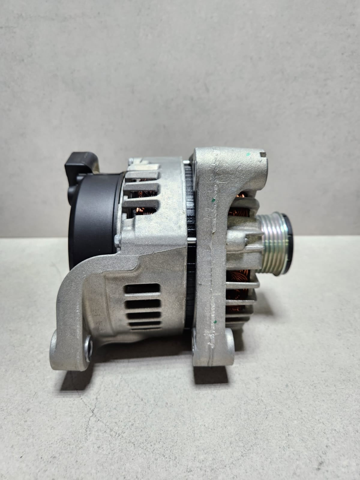 2015-2019 BMW X6 Alternator 8570675 X5 F15 and X6 F16 N57 DIESEL 