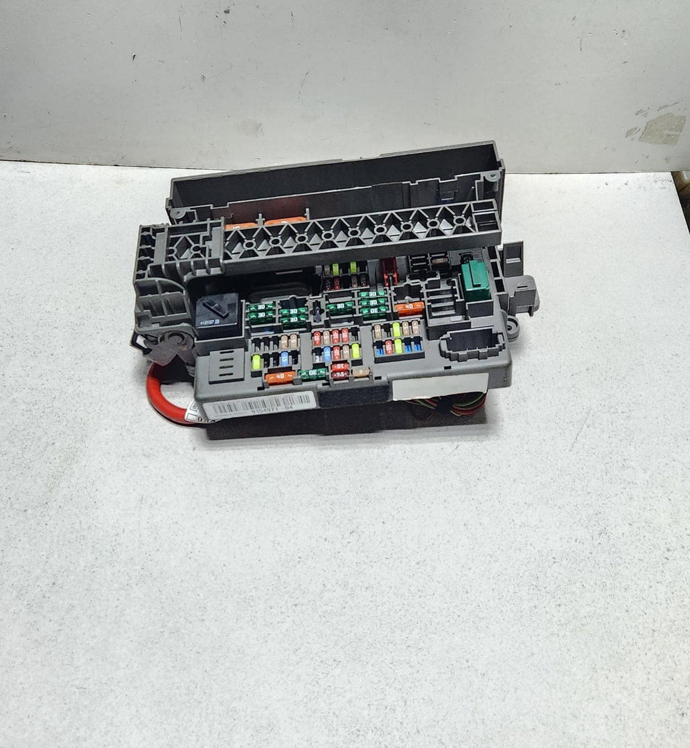 BMW Z4 E89 Power Distribution Fuse Box Front Plastic Metal 9154971 OEM