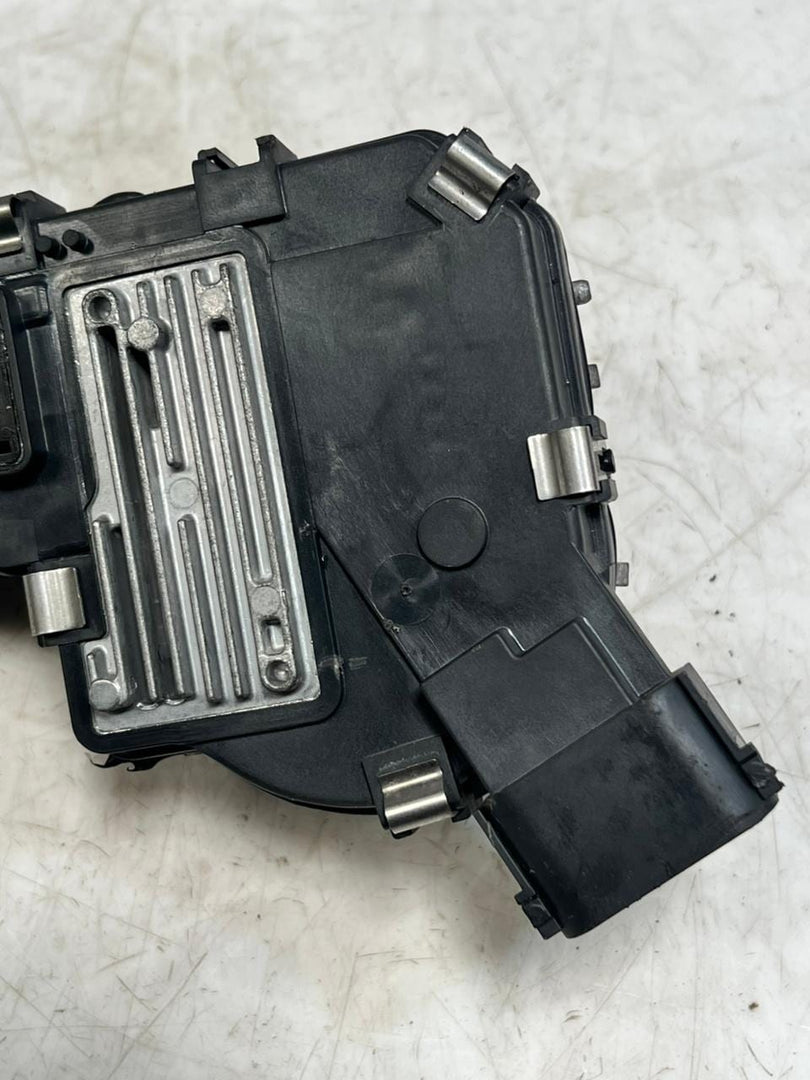 2005 BMW 730d 7 Series E65 E66 Front Windshield Wiper Motor 6923740 0390241806