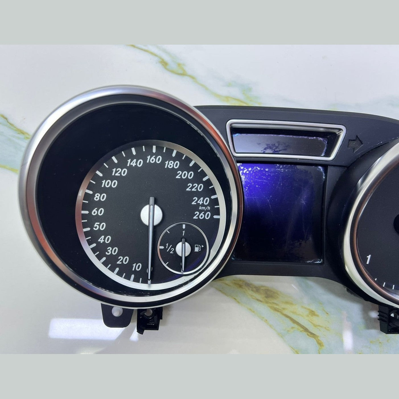 13-16 Mercedes-Benz W166 GL GLE Instrument Cluster Speedometer A166 9003906 OEM
