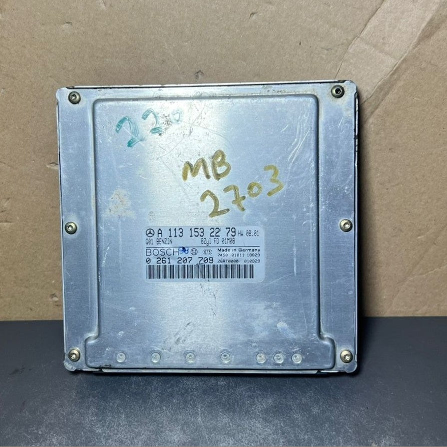 01-06 Mercedes W220 S-Class Engine Control Module Unit ECM ECU A113 1532279 OEM