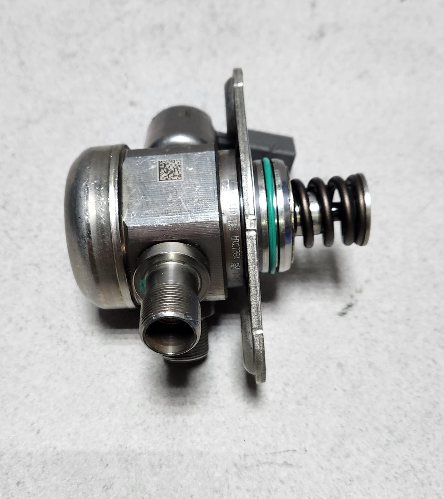 2012-2016 Mercedes-Benz C300 High Pressure Fuel Pump A2760700601 C E S Class 