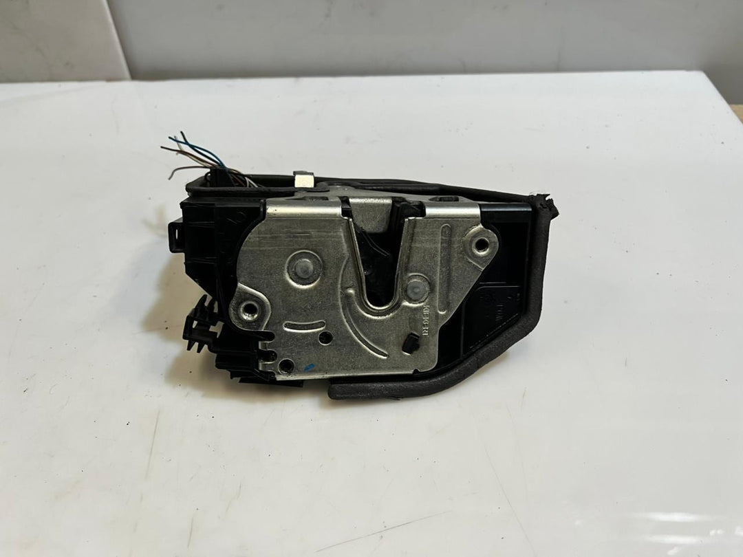 BMW E92 E60 E61 E65 E81 E87 E90 F20 Door Lock Actuator Front Right 7202144 OEM