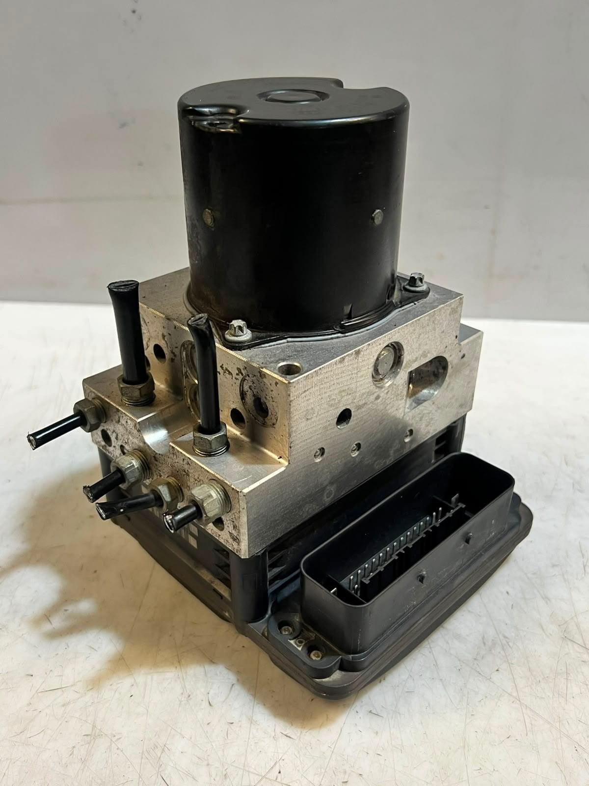 2008-2010 BMW E6X 535i 5 Series E60 520d Abs Pump Control Module 6783360 OEM