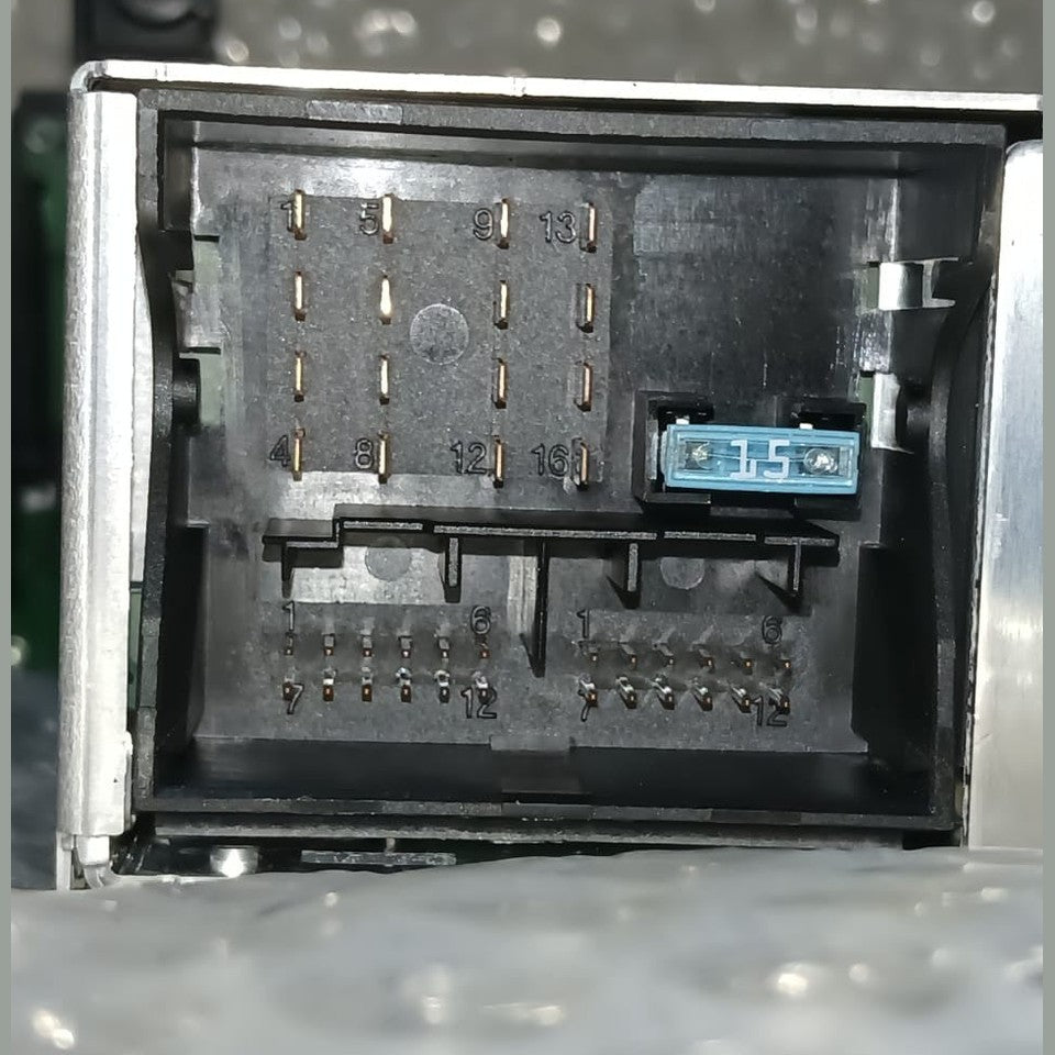 BMW E81 E84 X1 1SER BMW PROFESSIONAL AUDIO CD Player Head Unit - 9289109