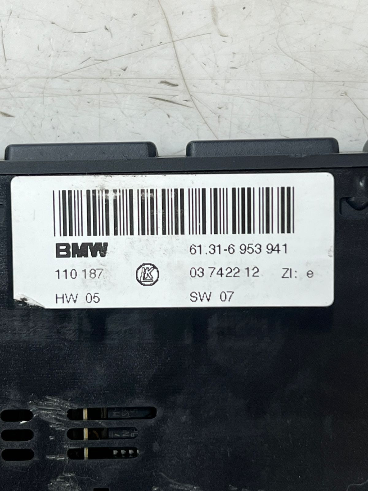 2000-2006 BMW X5 E53 Center Console Heated Seat Switch 6953941 OEM