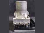 Load image into Gallery viewer, BMW 5 SERIES G30 G31 ABS PUMP CONTROL MODULE 6893764 OEM PRODUCT
