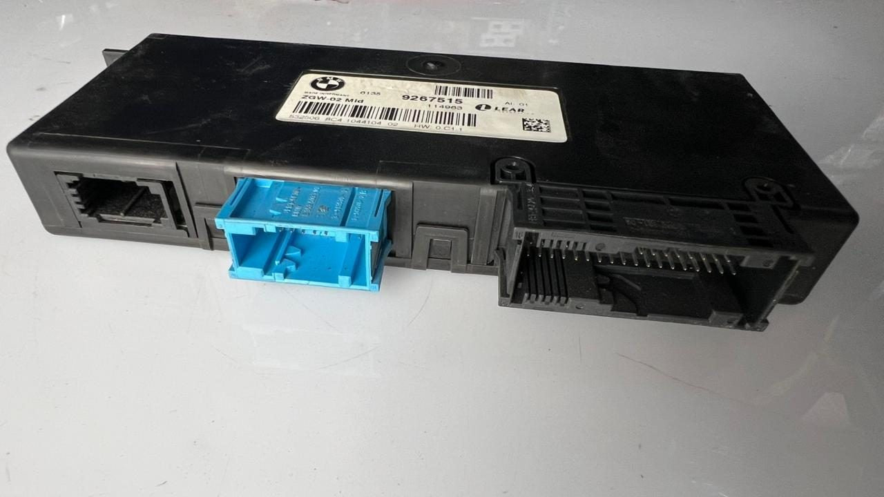 2011-2016 BMW 528i Central Gateway Control Module 9267515 F10 F11