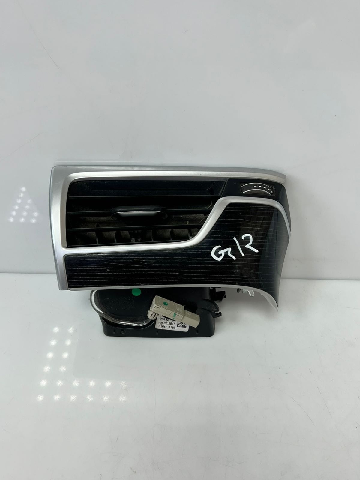 2016 BMW 7 Series G11 G12 750Li Dashboard Air Vent Grill RIGHT SIDE 9299498 OEM
