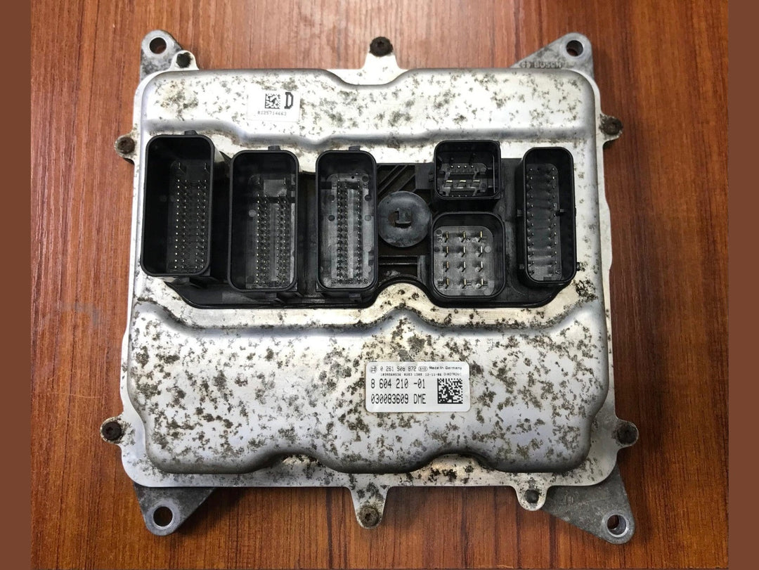 BMW 320i N20 F30 2011-2015 ENGINE COMPUTER ECU ECM DME 8604210
