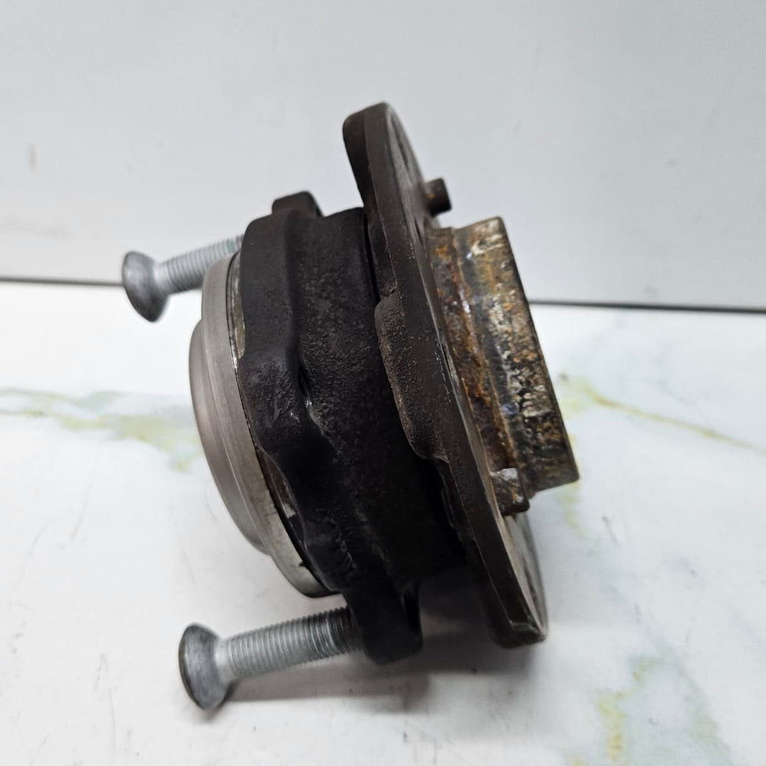 2011-2018 BMW M6 F06 F12 F13, M5 F10, Wheel Hub With Bearing 2284375