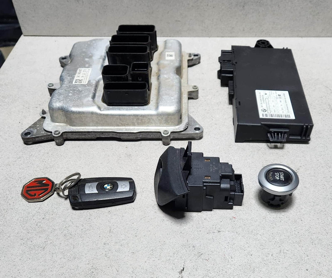 2014 BMW X1 E84 N20 Engine Control Unit ECU Set 8631727 OEM