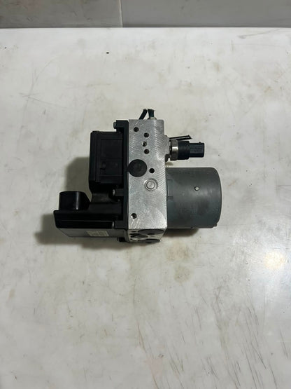 2006-2008 BMW 7 Series 750i and 750Li E65 E66 ABS Pump Module 6771233 OEM