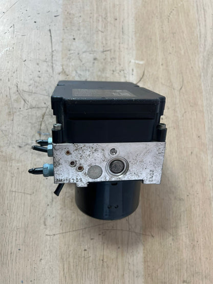 12-16 BMW F30 328i ABS Anti-Lock Brake System Pump Control Module 6860731 OEM