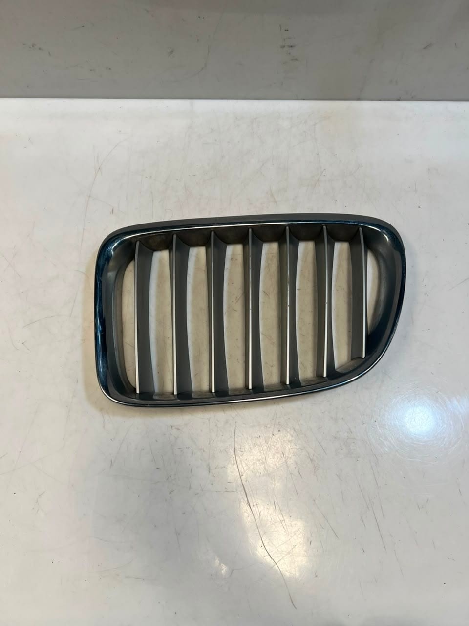 2010-2015 BMW X1 E84 Front Kidney Grille 2993307 OEM