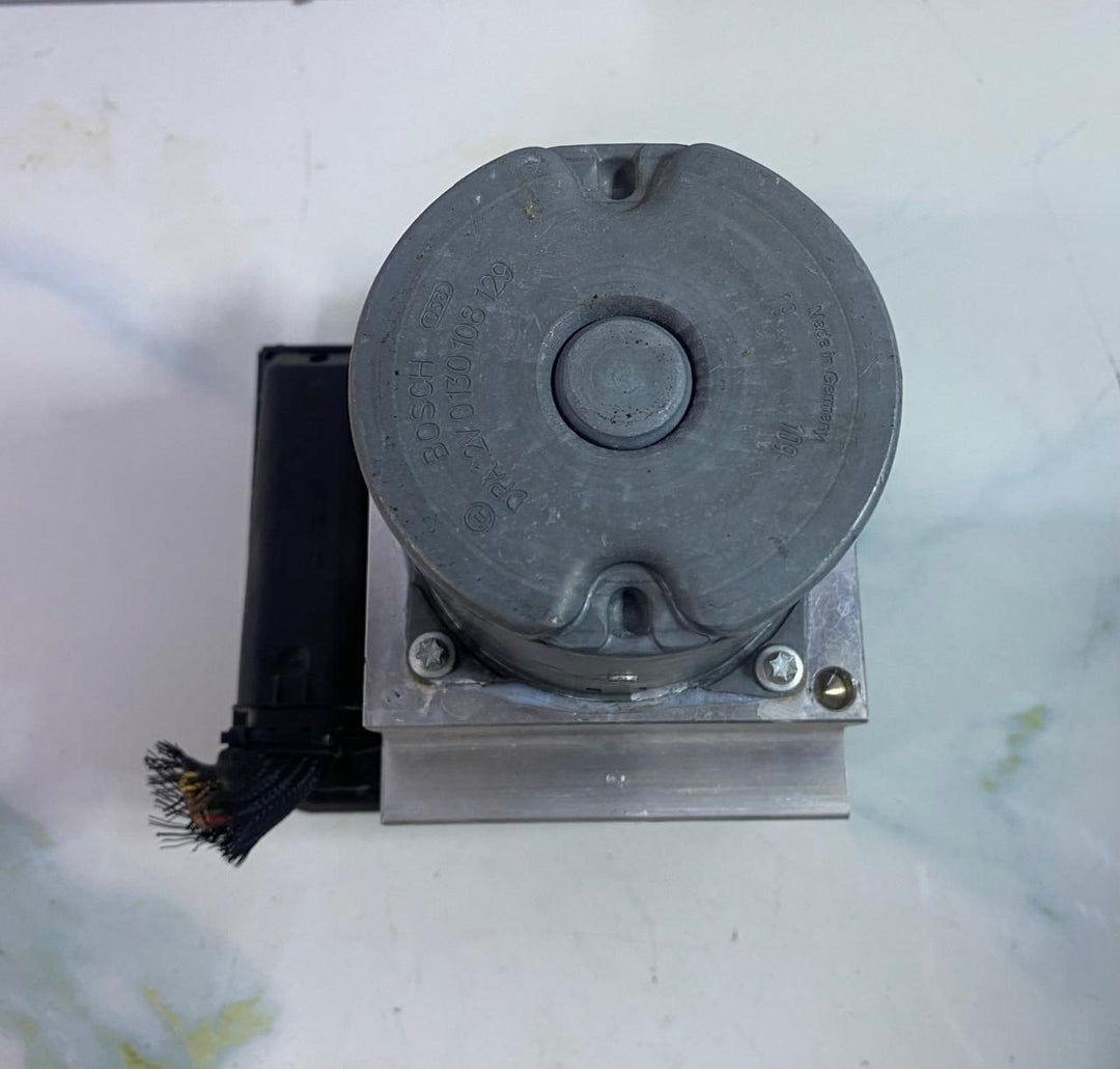 BMW Abs Pump 6850068 BMW 5 Series F07 GT Gran Turismo and BMW 7 Series F01 F02