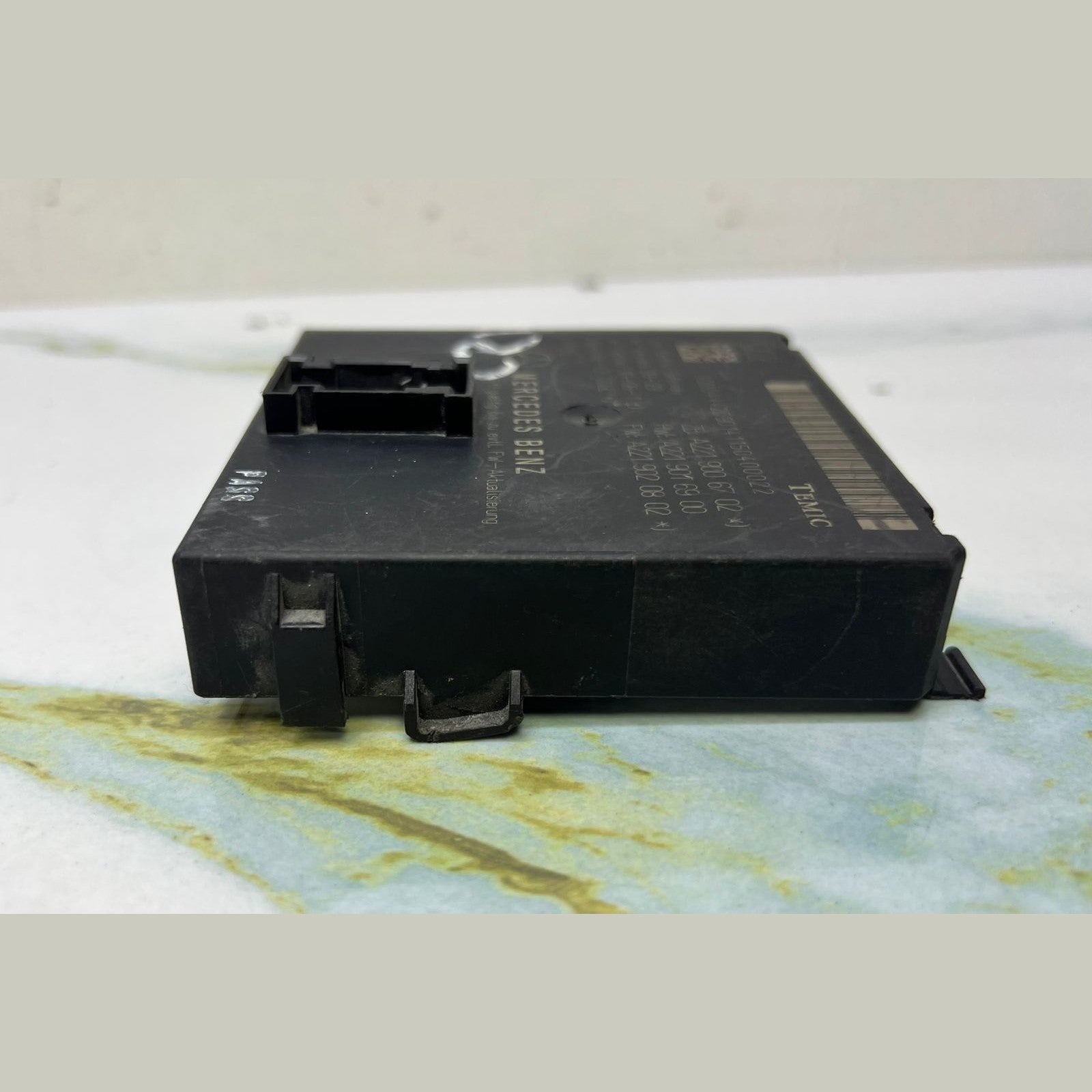 2007-2013 Mercedes-Benz S550 Central Gateway Control Module A221 9006702 W221 S-