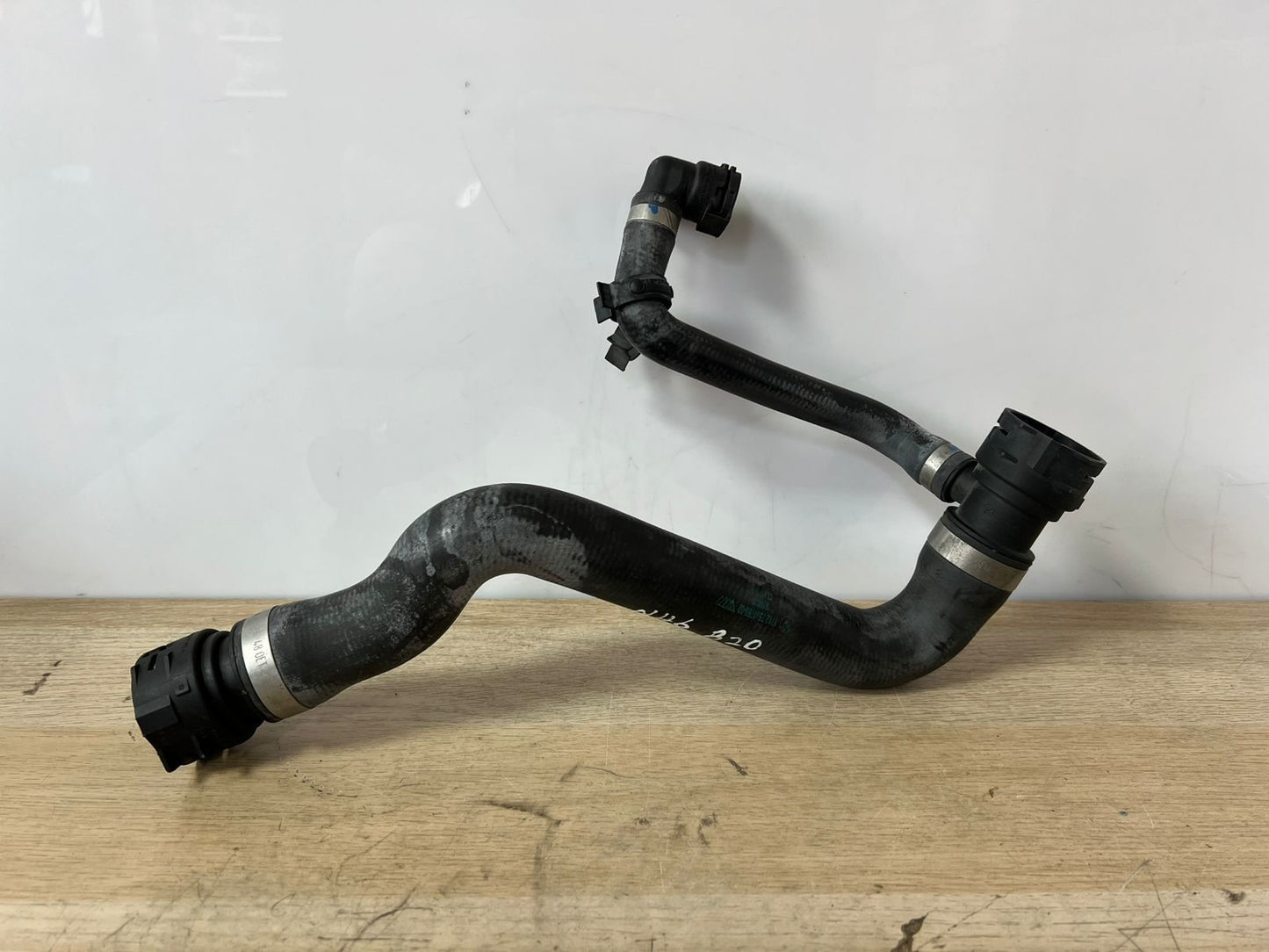 BMW 3 Series E90 E91 E92 E93 Engine coolant pipe Radiator Hose 17127531768 