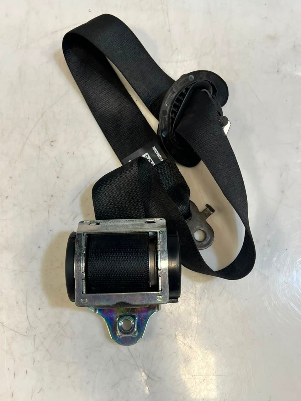 2011-2017 BMW 5 Series F10 F11 Front Seat Belt Left 610126300E OEM