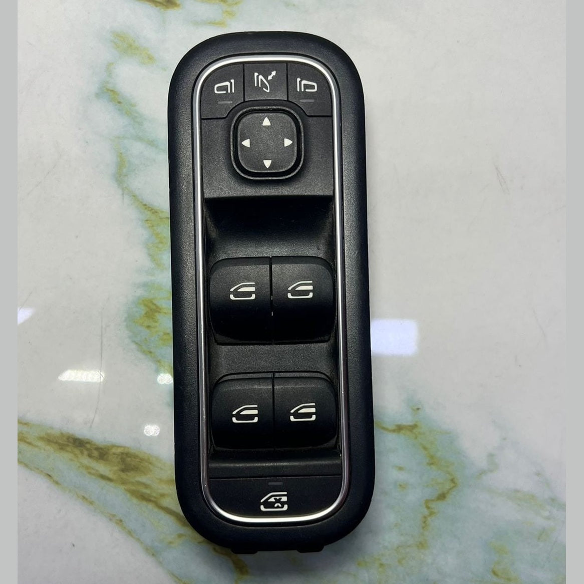 19-21 Mercedes A220 Front Power Window Switch A1679059803 CLA, G-Class, GLB GLA