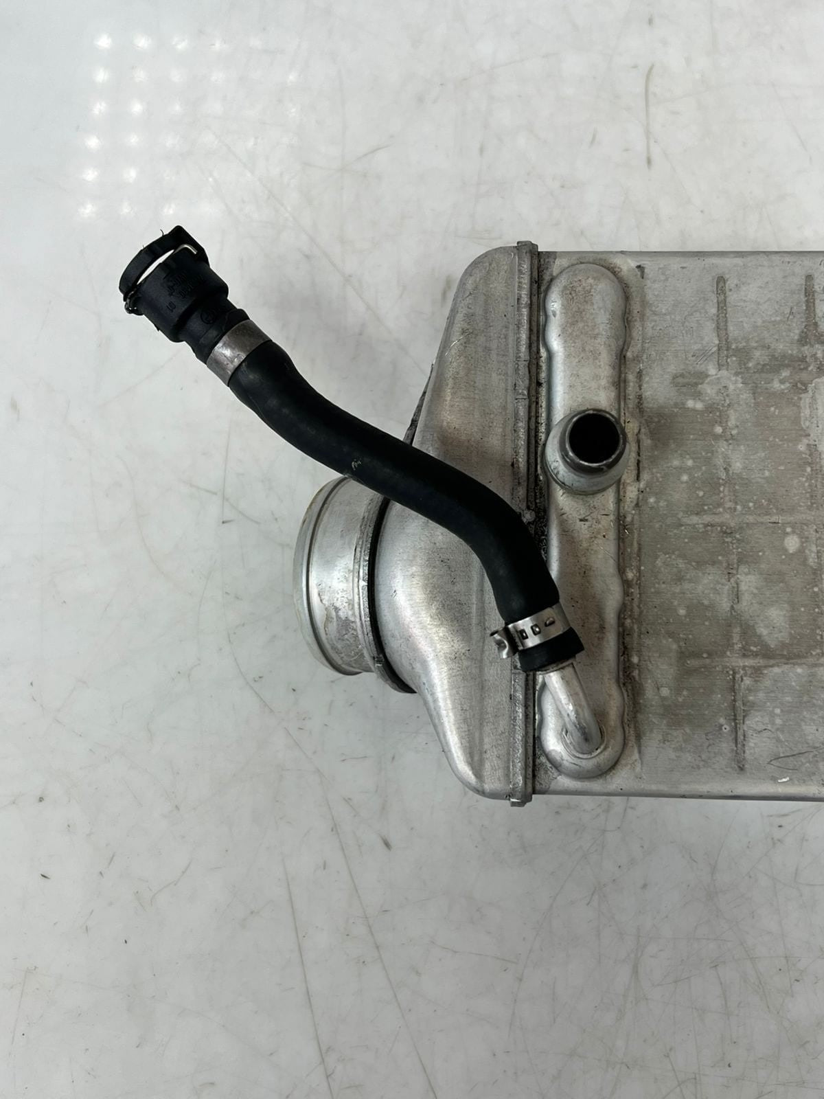 2008-2019 BMW X6 F01 F02 F04 F10 E70 F15 Right Turbocharger Intercooler 7575406