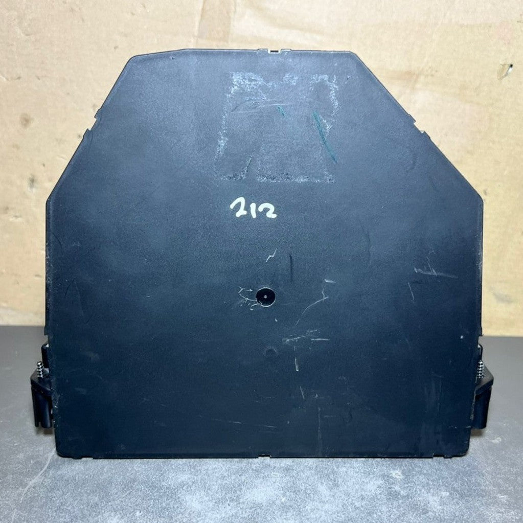 10-16 Mercedes-Benz W212 W204 Front SAM Module Relay Fuse Box A212 9005622 OEM