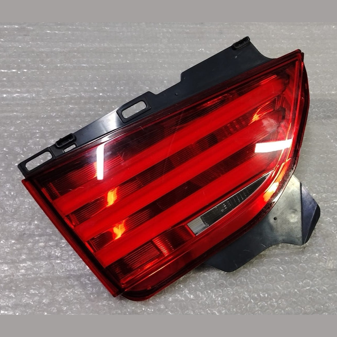 OEM BMW F07 Rear Light In Trunk Lid Left Side N/S Gran Turismo 7199637