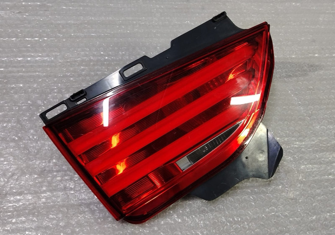 OEM BMW F07 Rear Light In Trunk Lid Left Side N/S Gran Turismo 7199637