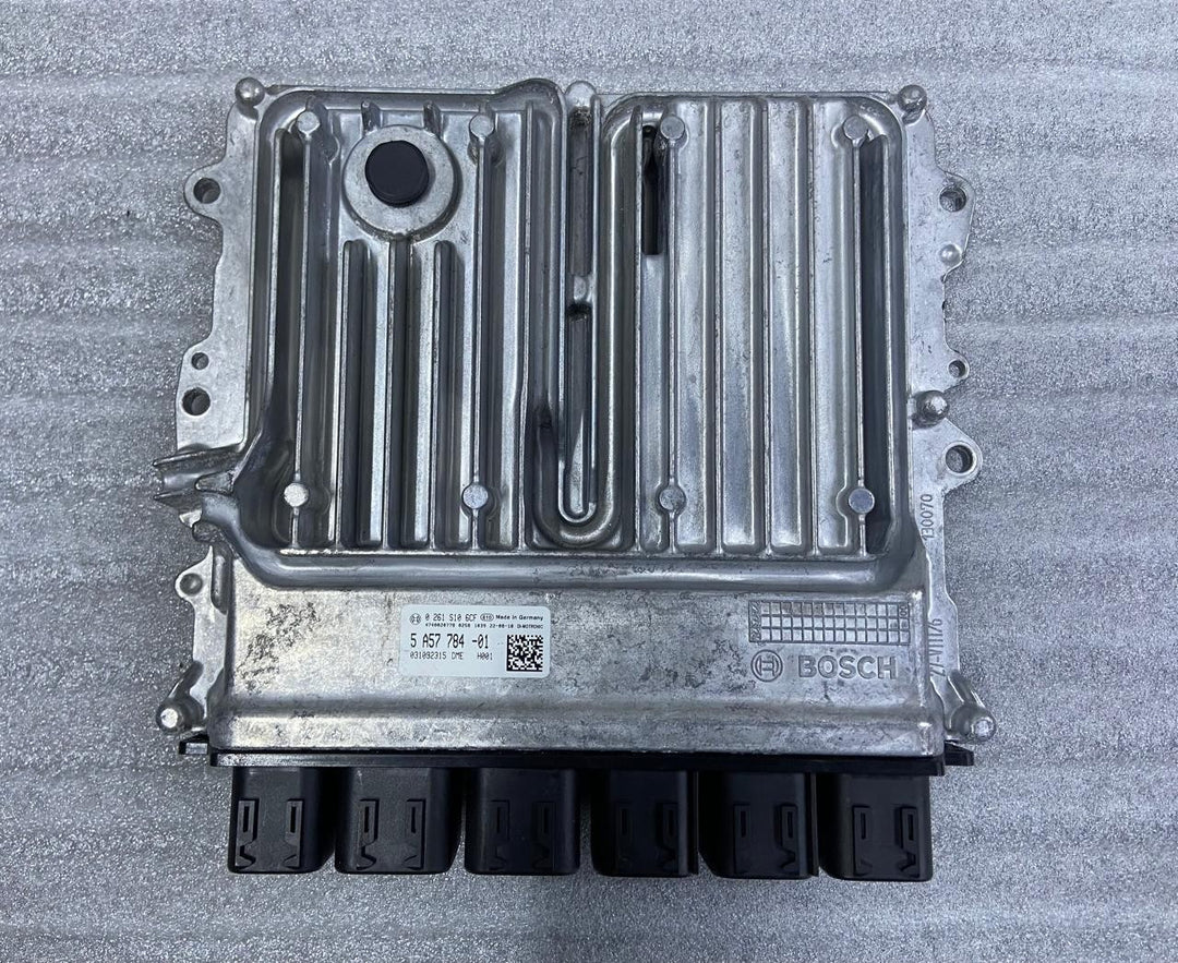 OEM BMW X4 G02 ENGINE CONTROL UNIT ECU ONLY DME 5A57784 BOSCH