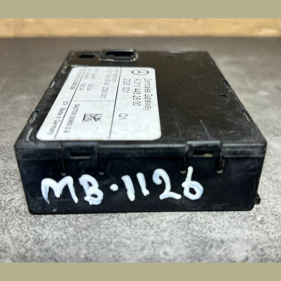 03-09 Mercedes W211 E-Class E320 Central Gateway Control Module A211 4452600 OEM