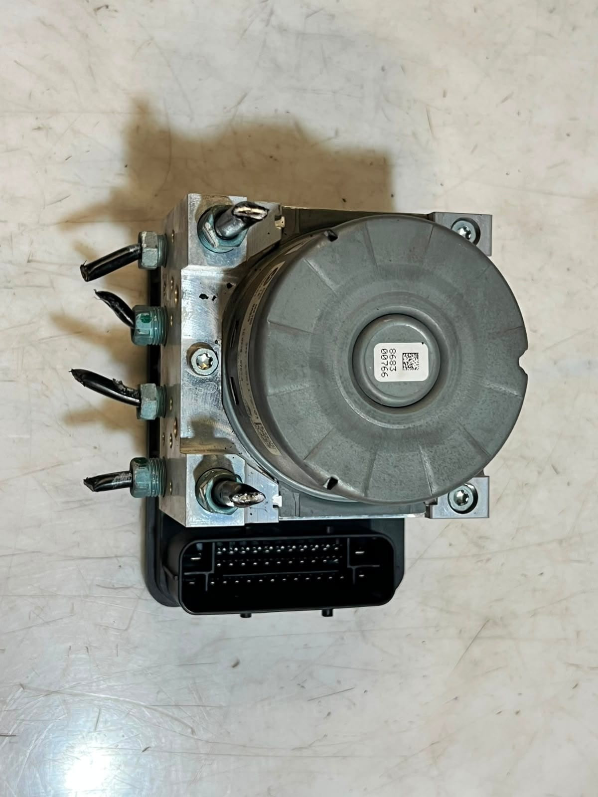 2018 BMW 320i F30 F31 F32 Abs Pump Control Module 6881172 OEM