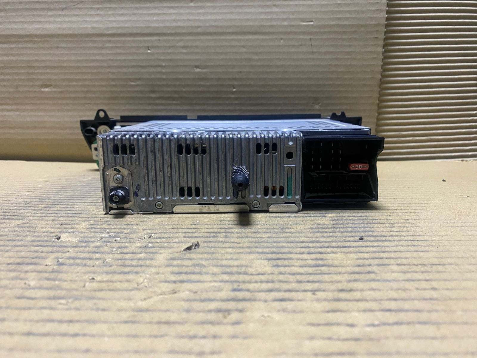 2006 BMW 325i Cd Radio Player 6976888 X3 E83 and 2006 BMW 325i 