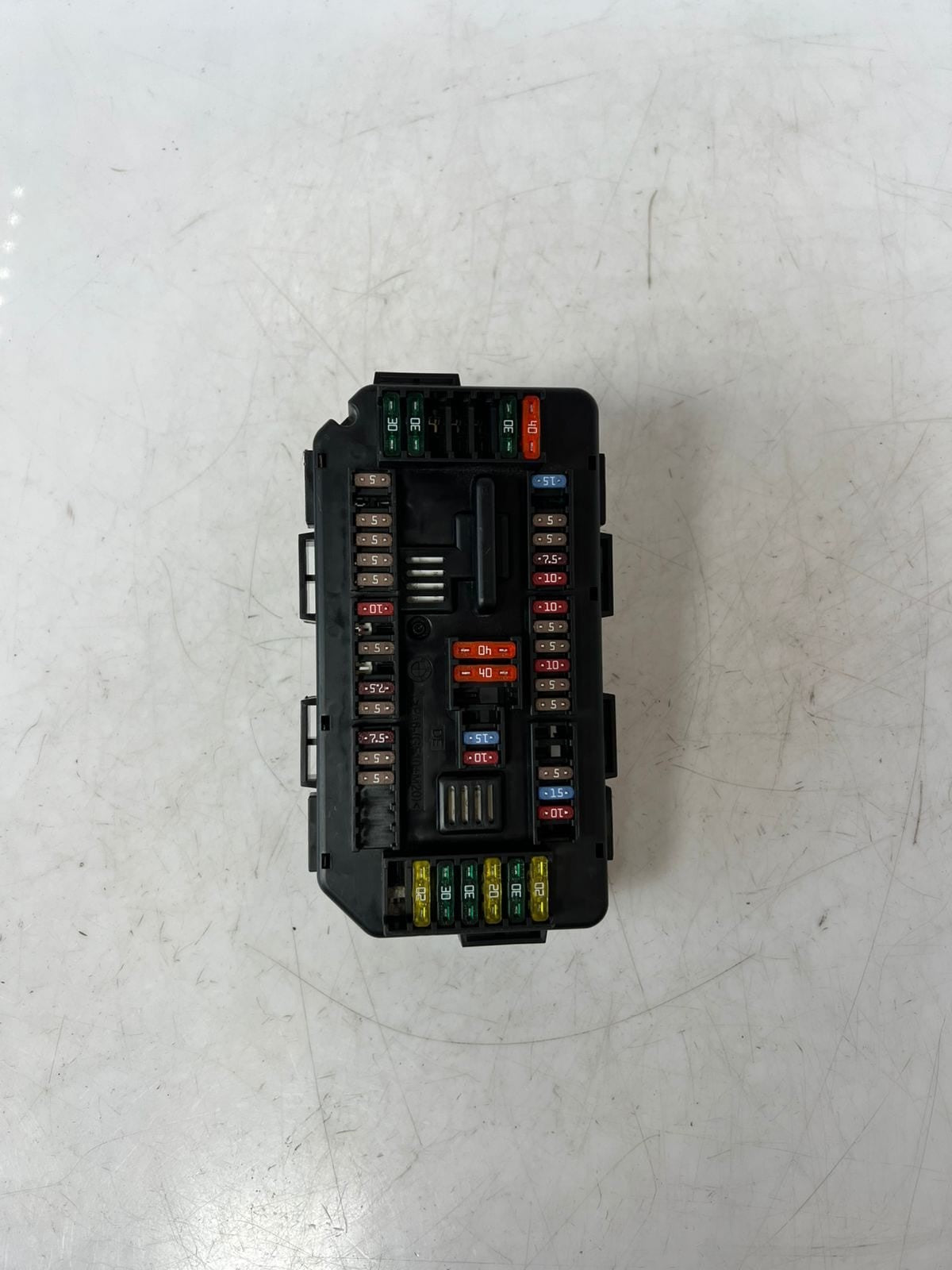 2014-2018 BMW F30 320i 328i 335i 330i Front Power Distribution Fuse Box 9337879