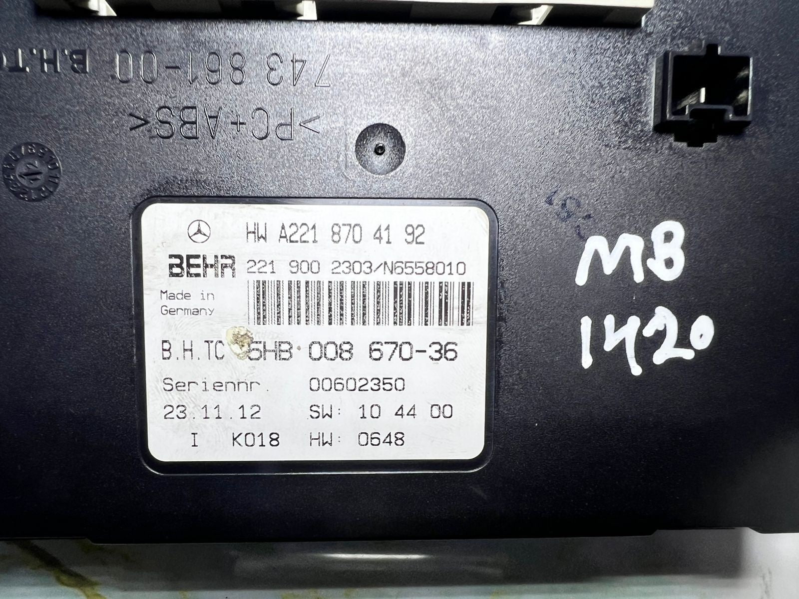 07-14 Mercedes W221 S550 CL550 AC A/C Heater Control Module A221 8704192 OEM