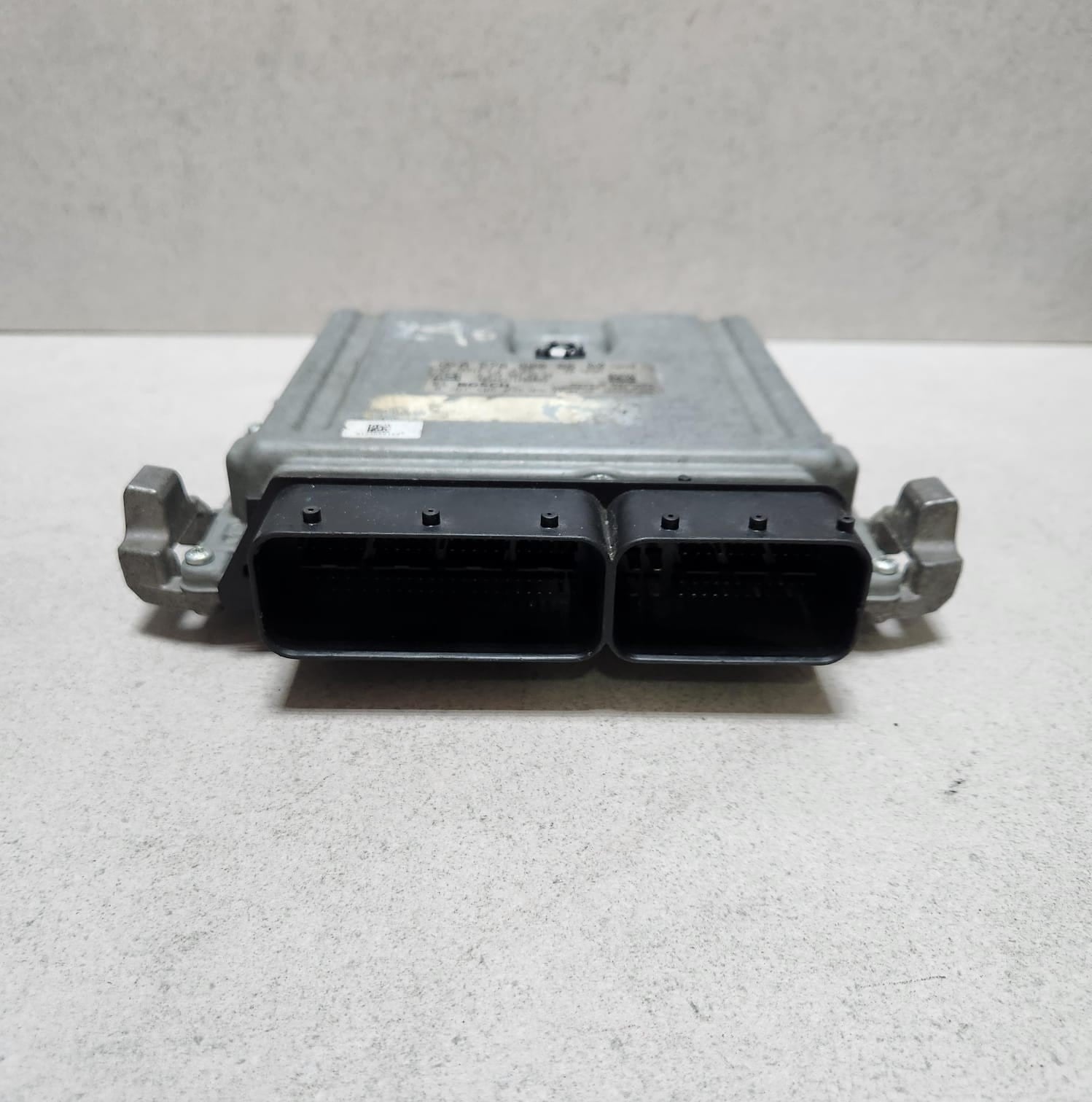 2012-2015 Mercedes-Benz B180 Engine Control Unit A2709000600