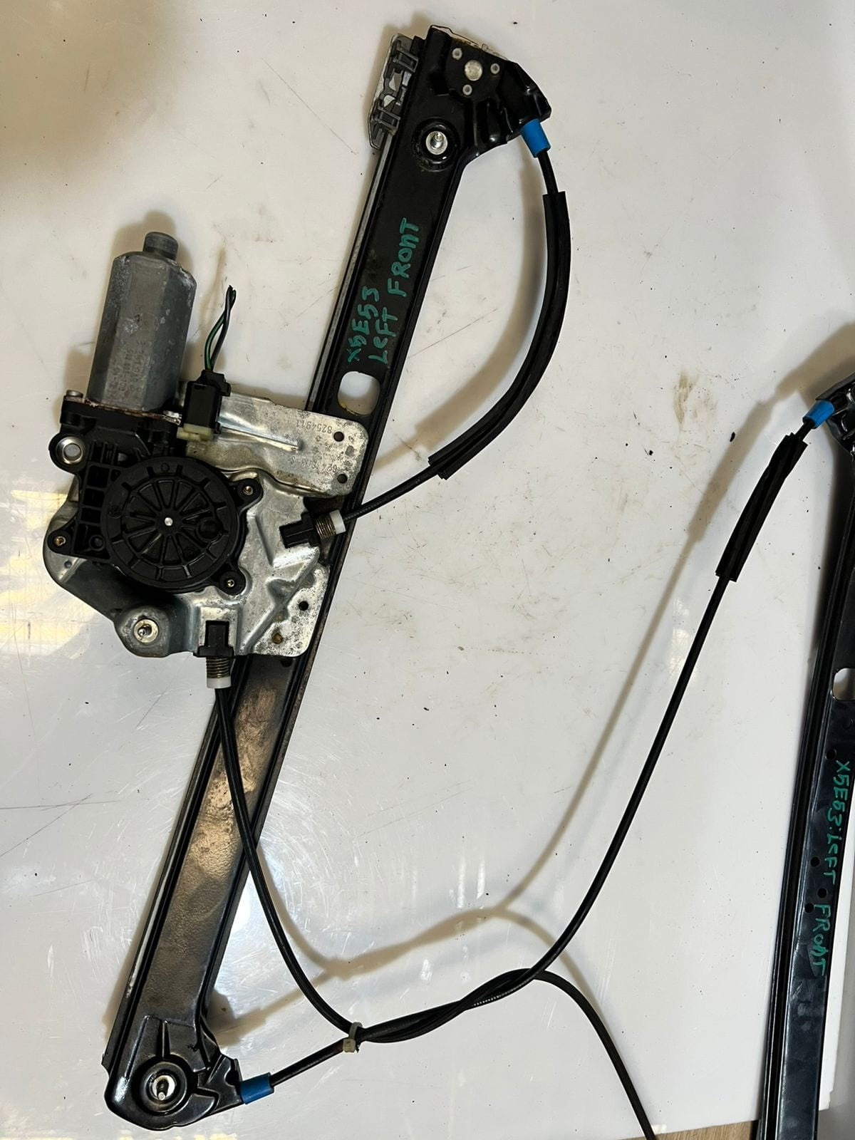 2000-2006 BMW X5 E53 Front Left Window Regulator With Motor 8254911 OEM
