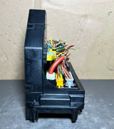 10-16 Mercedes-Benz W212 W204 Front SAM Module Relay Fuse Box A212 9000006 OEM