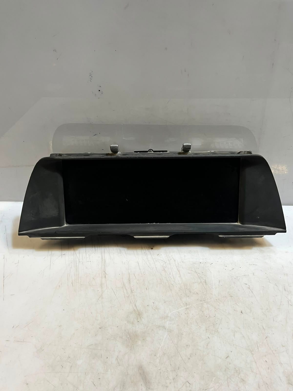 2011-2013 BMW 5 Series F10 and F11 528i Central Information Display 9243897