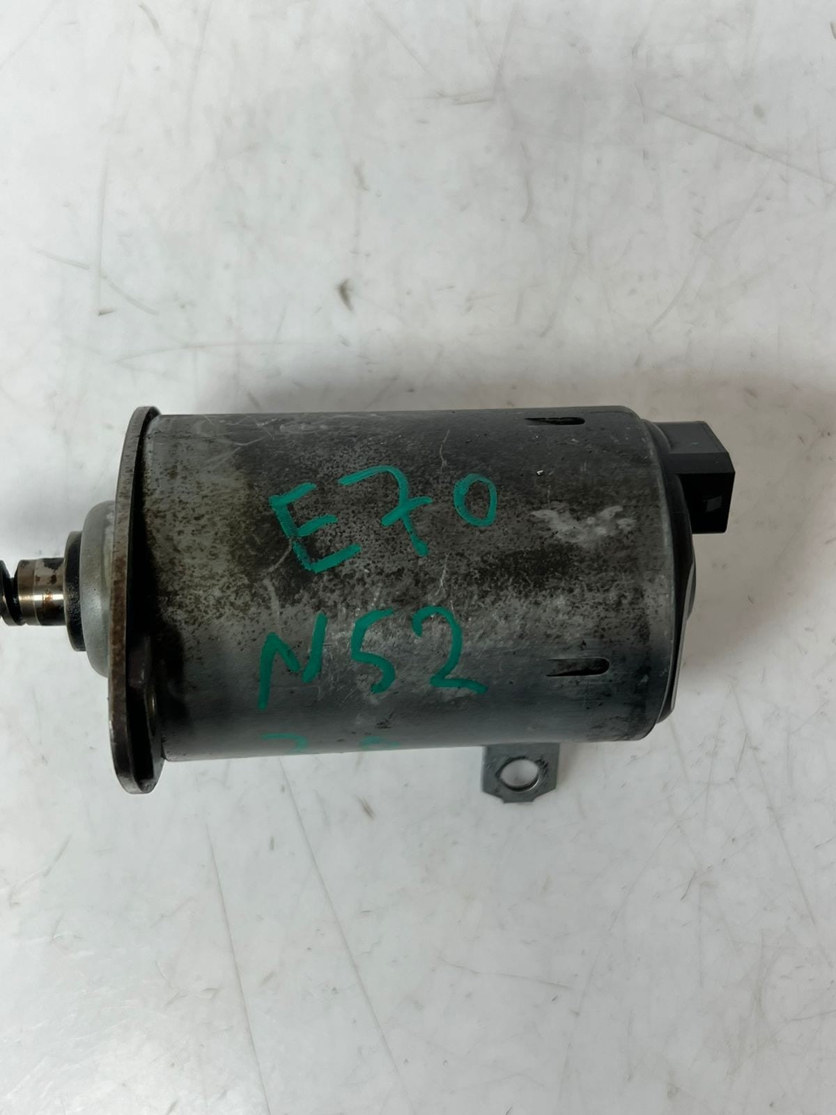 2004-2005 BMW 645Ci E81 E82 E87 E88 Valvetronic Eccentric Shaft Actuator 7548388