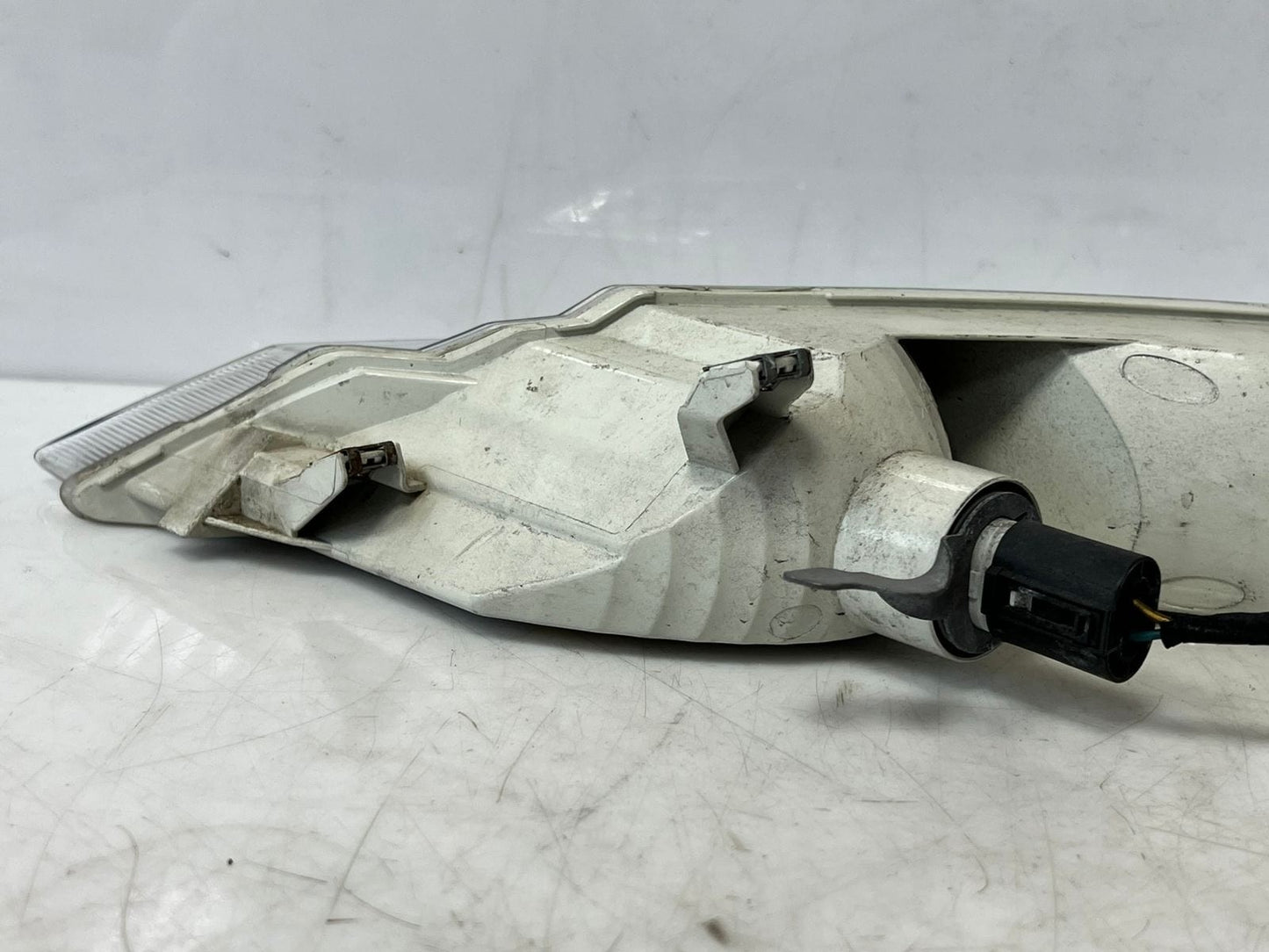 BMW 6 Series E63 E64 Front Right SIDE Turn Indicator Light 7165806 OEM
