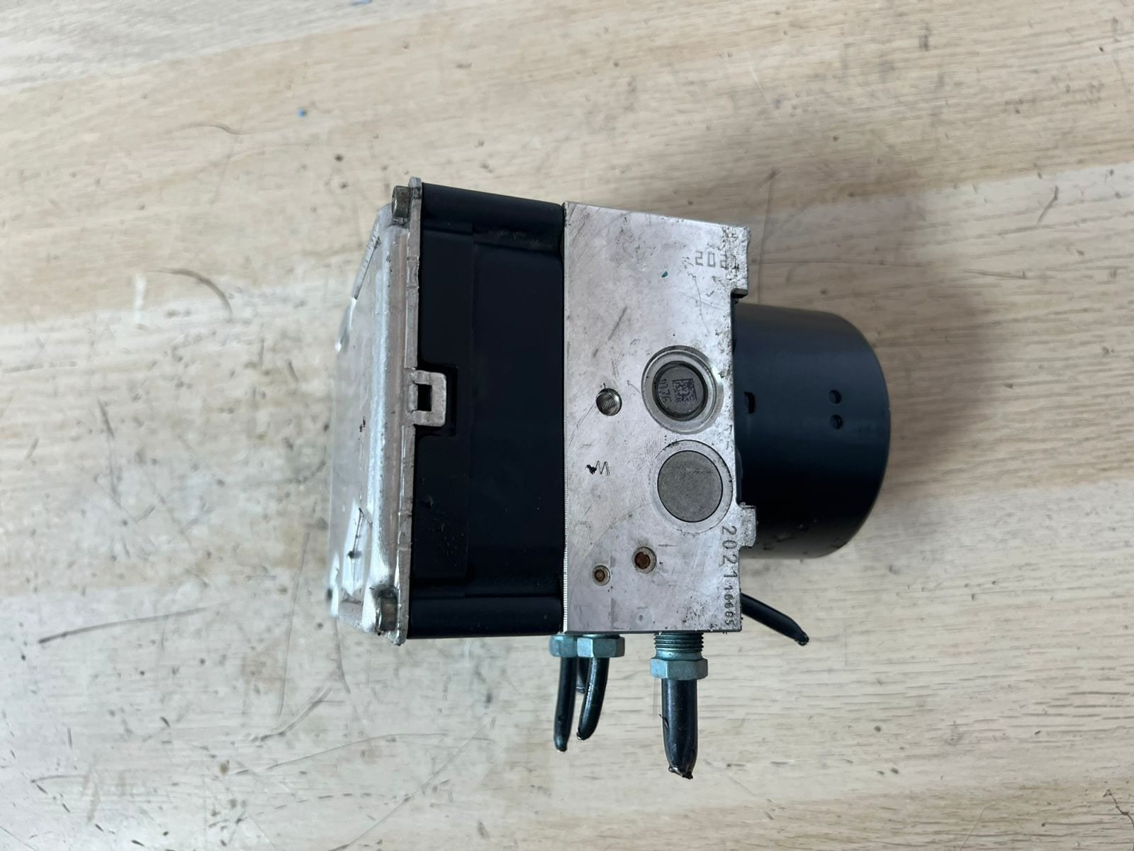 BMW X3 F25 X4 F26 ABS Pump Hydraulic Unit ABS P/N 6877722