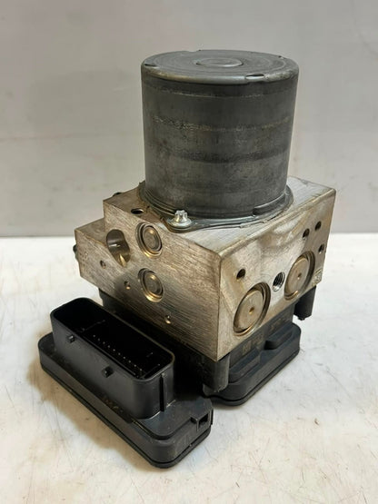 2011-2016 BMW 5' F10 F11 528i ABS HYDRAULIC Pump Assembly 6797668 OEM
