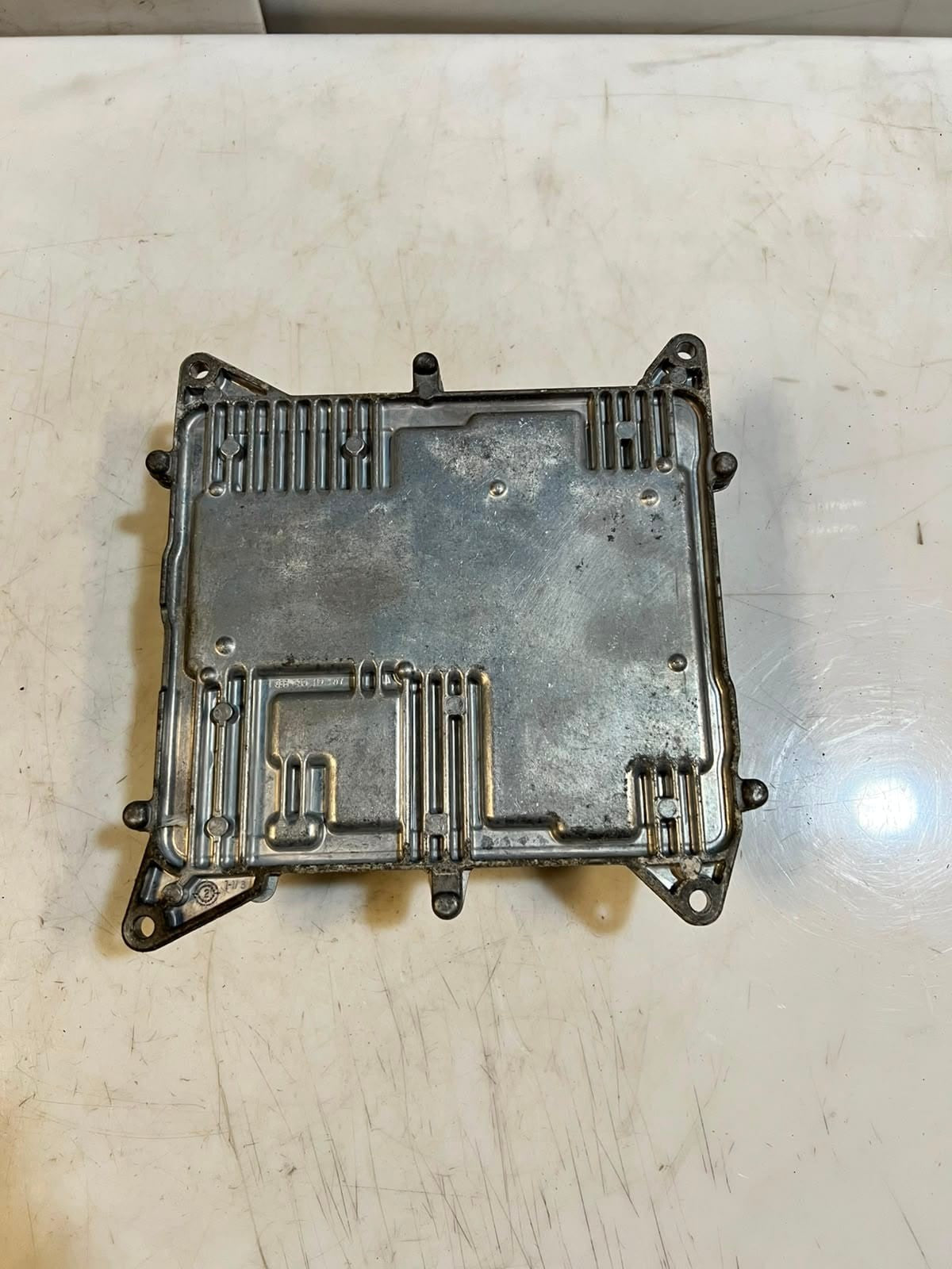 2011-2015 BMW X1 Z4 E84 N20 Engine Control Module ECU DME ONLY 8626899 OEM
