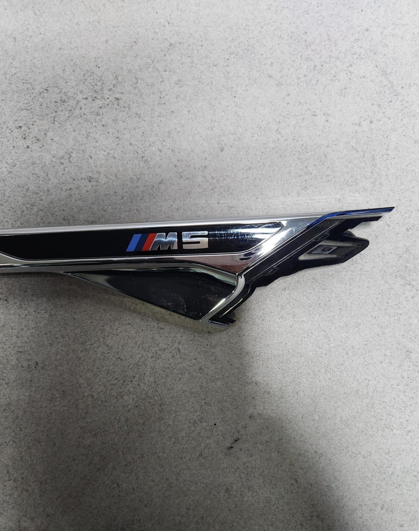 2016-2023 BMW M5 Front Fender Air Duct Trim 8063206 M5 F90