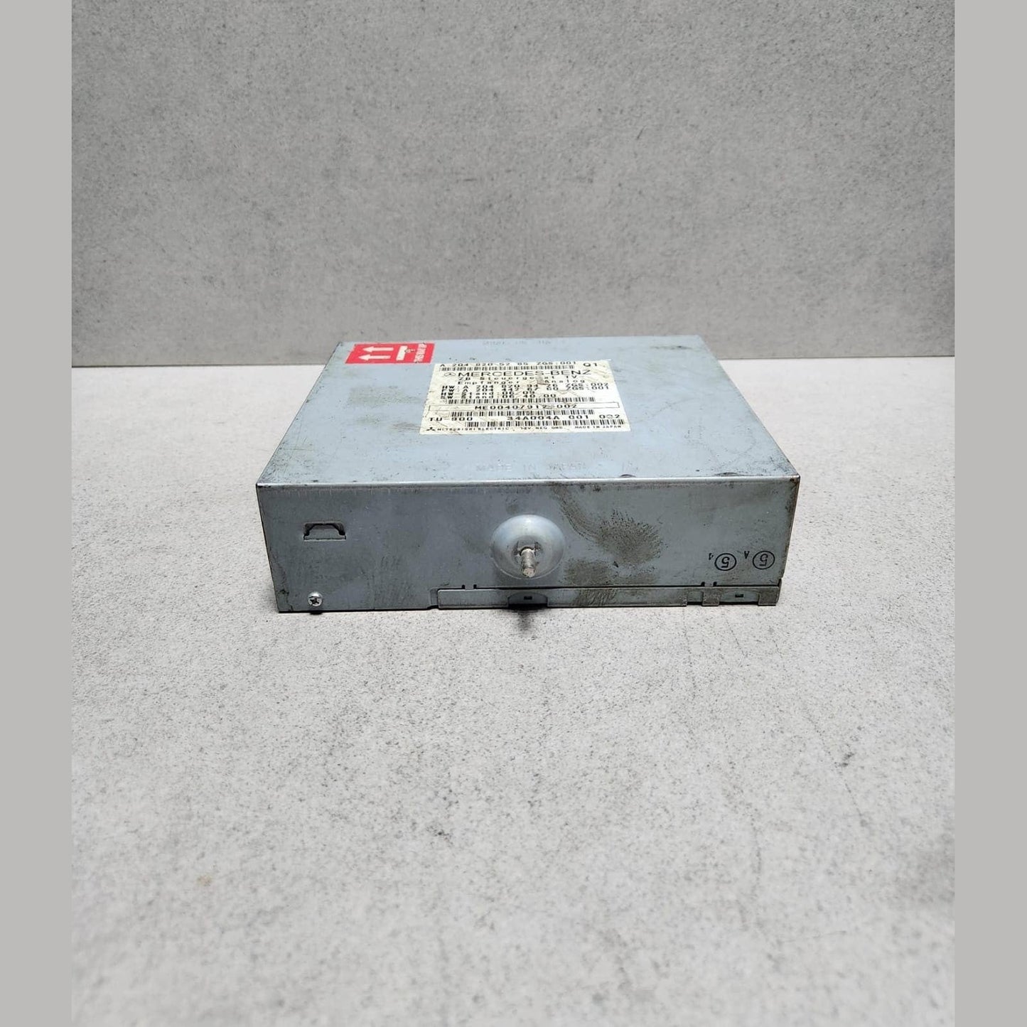 2010-2011 Mercedes-Benz C250 Tv Tuner A2048205285 W204 C-Class C250 and C63 AMG