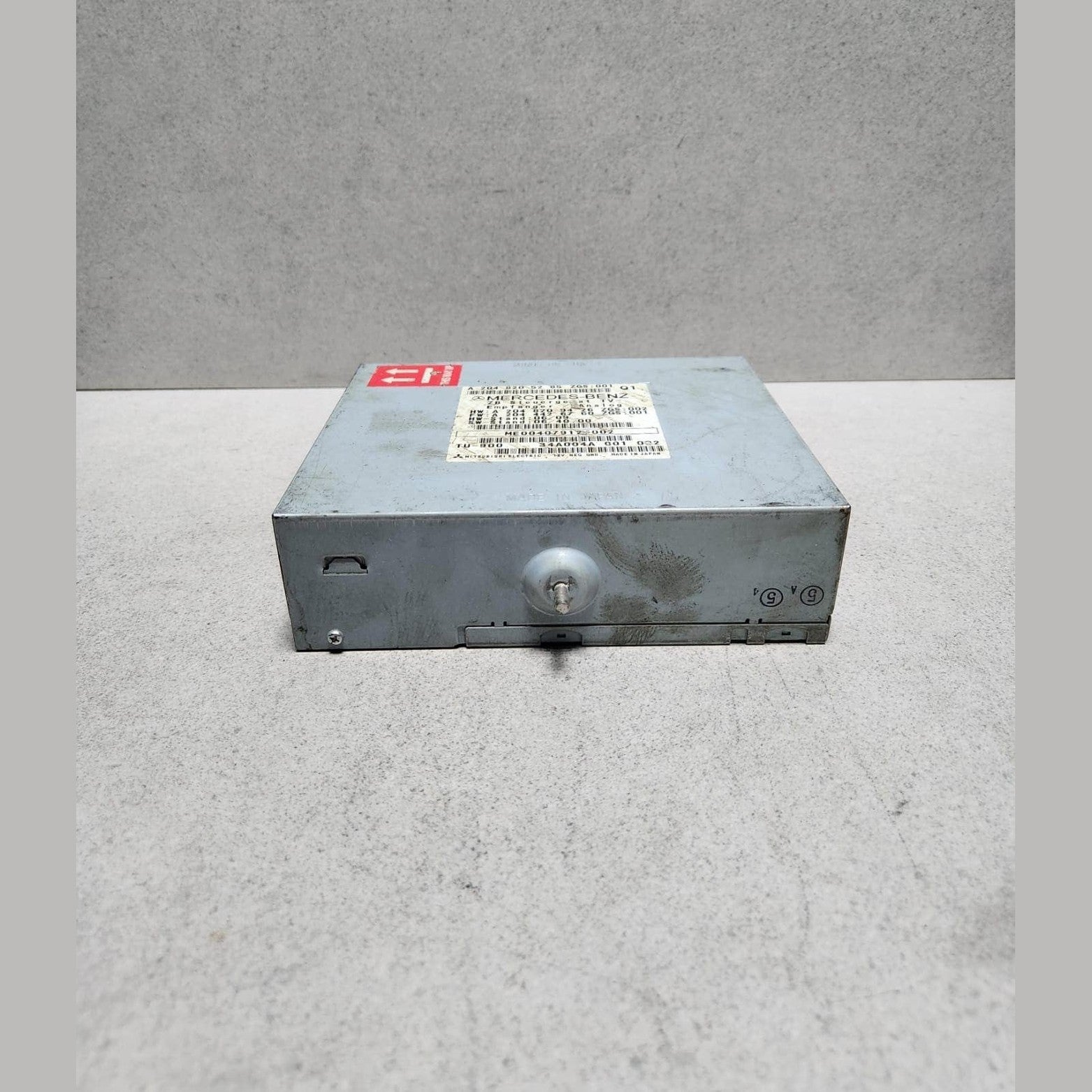 2010-2011 Mercedes-Benz C250 Tv Tuner A2048205285 W204 C-Class C250 and C63 AMG