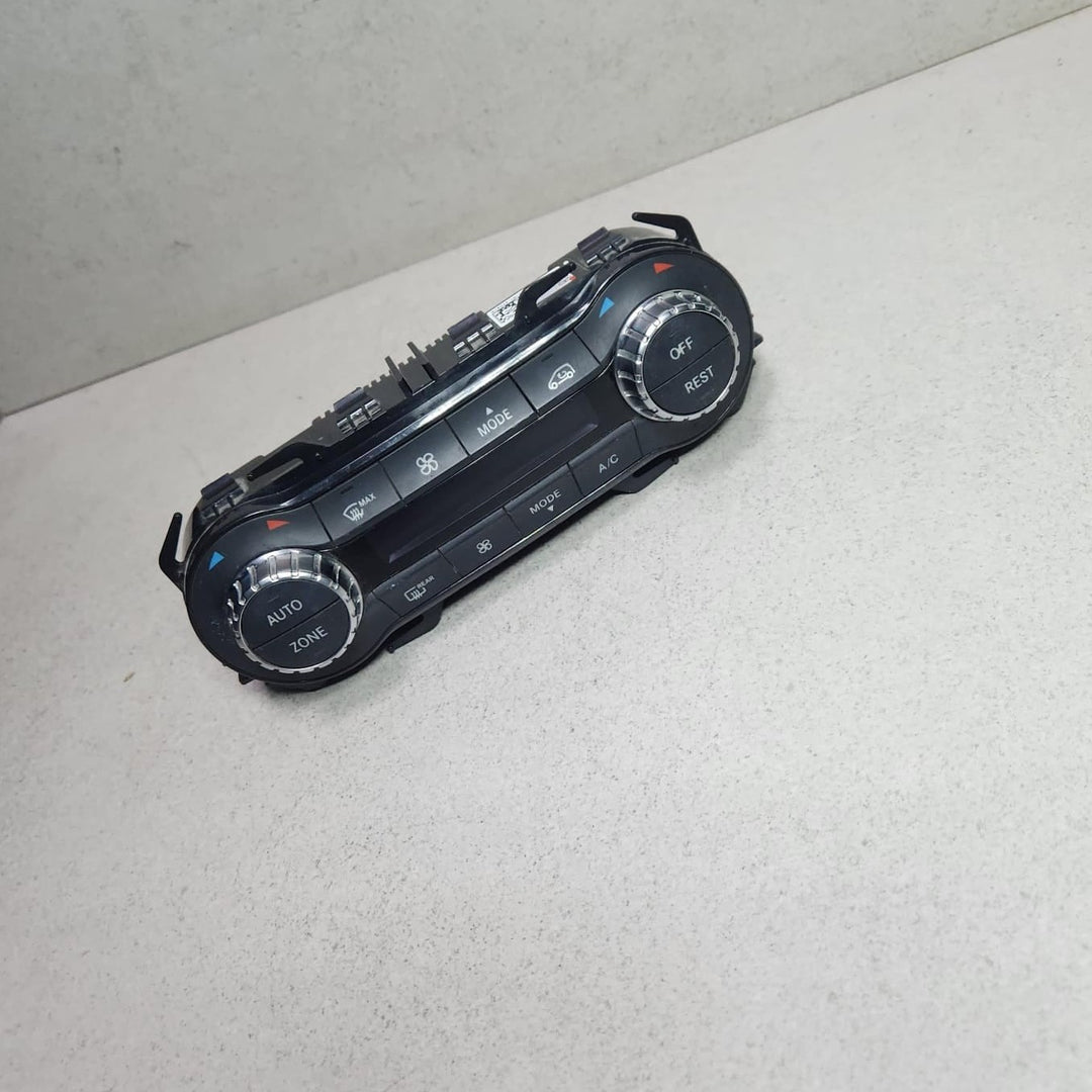 Mercedes-Benz A-Class W176 CLA GLA Climate Control Unit A2469008415 OEM