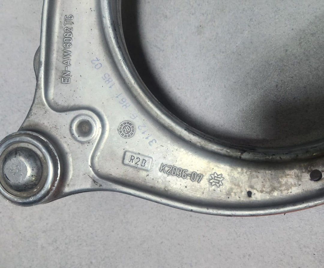 2018 BMW 540i Front Upper Control Arm 686118502 5 Series G30 G31